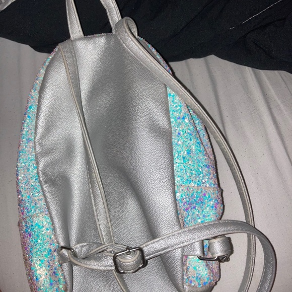 Justice - Picture 3 of 5